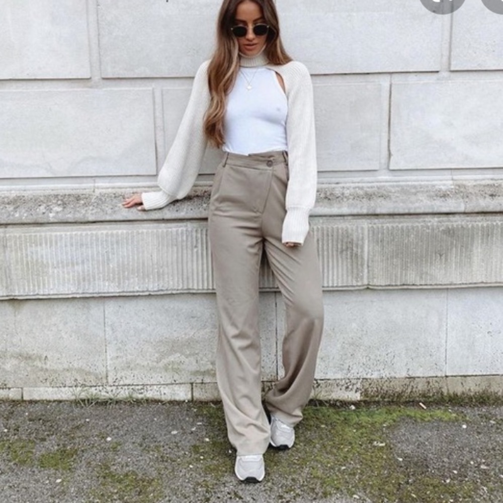 Zara Assymeteic Wide Leg Trouser in Khaki size Small